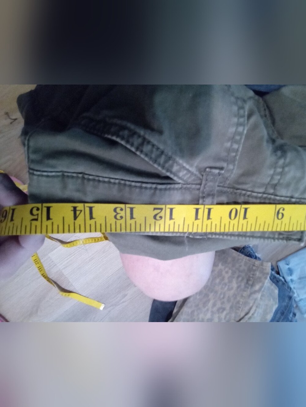 Khaki's by GAP size 2 (Waist Measure 15") Skinny Boyfriend Green Cargo Pants - Picture 9 of 10